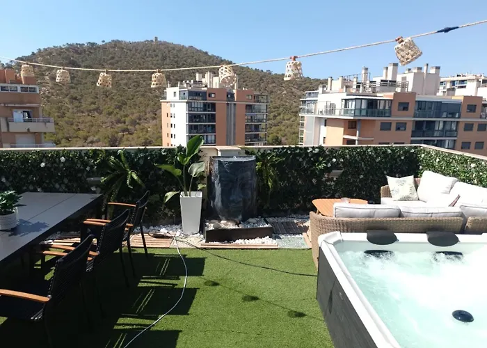 Atico Deluxe Jacuzzi La Cala 아파트 *