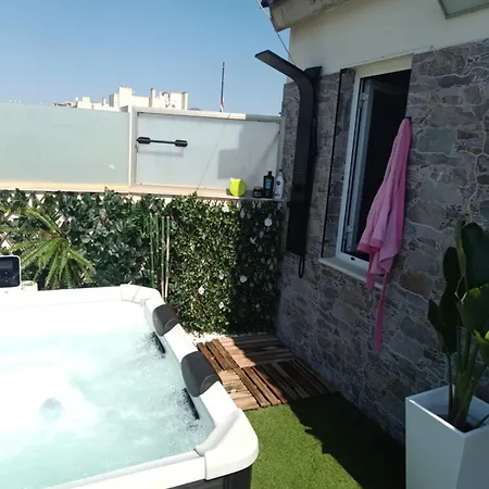 Atico Deluxe Jacuzzi La Cala * בנידורם