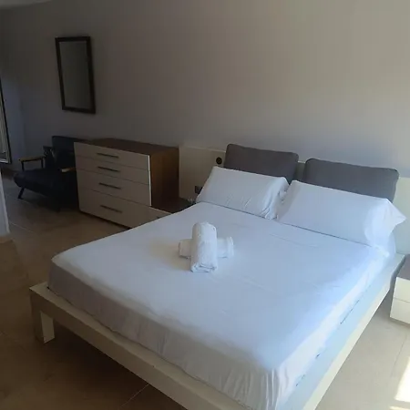 Atico Deluxe Jacuzzi La Cala * בנידורם